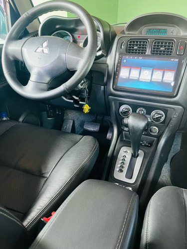 Mitsubishi Pajero TR4 2.0 4x4 Flex Aut. 5p