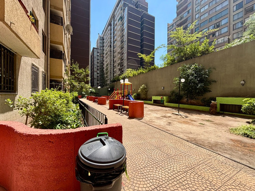 Se Vende A Pasos Parque Bustamante, 3 Dormitorios, Santiago