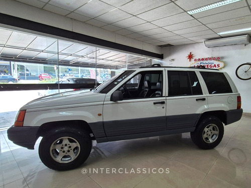 Jeep Grand Cherokee 4.0 Laredo 4x4 6i 12v Gasolina 4p Automá