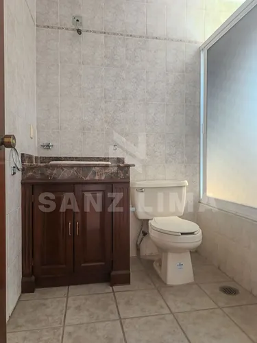 Alameda: Casa Nueva, Amplia Y Cómoda En Circuito Privado