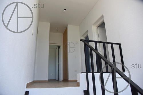Casa En Venta De 5 Ambientes En Puertos