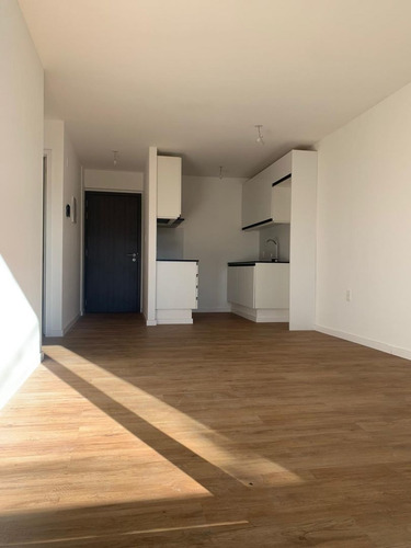 Imagen 5 de 14 de Venta 1 Dorm Con Parrillero En Verdi Plaza