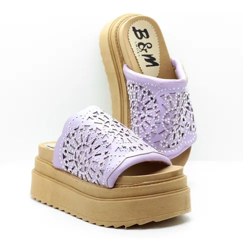 Sandalias con 2025 plataforma y tachas