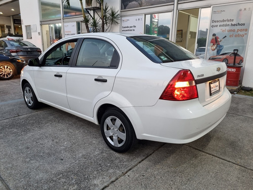 Imagen 5 de 13 de Chevrolet Aveo Paq J Ls Automatico