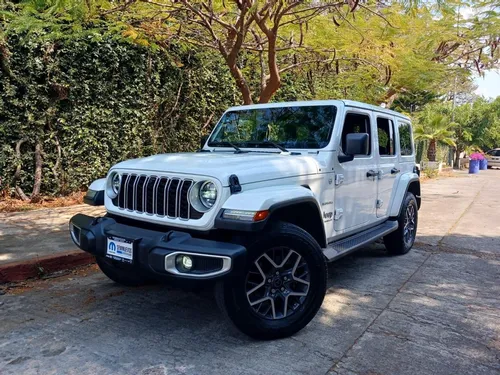 Jeep Wrangler Sahara 4x4 At