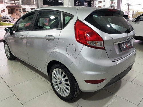 Imagem 4 de 15 de Fiesta 1.6 Titanium Hatch 16v Flex 4p Manual