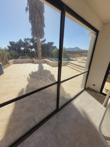 Casa En Pichidangui Totalmente Amoblada 4d 3b