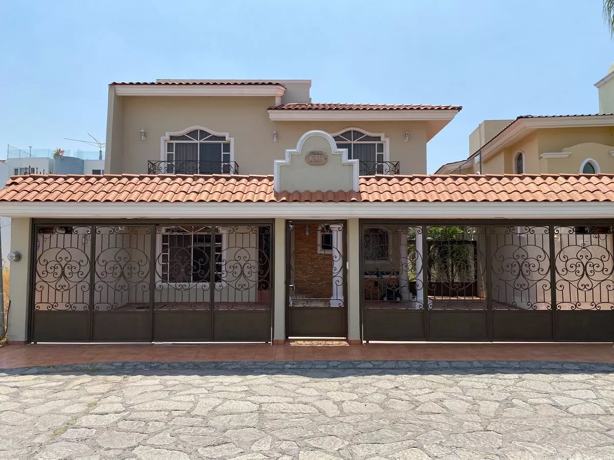 Casa Con Elevador En Venta En Privada Del Parque