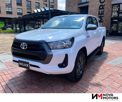 Toyota Hilux 2.4 Diésel 4X4