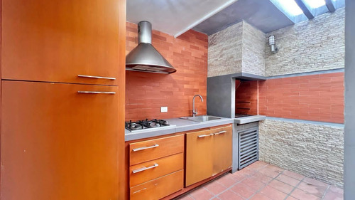 Casa En Venta En Conjunto Residencial Privado.