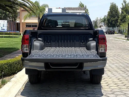 Toyota Hilux 2.7 Cabina Doble Sr Mt