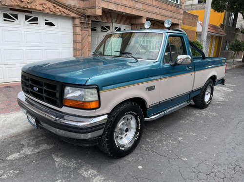 Imagen 1 de 13 de Ford F-150 Fighter Lobo
