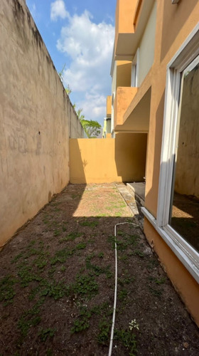 Imagen 10 de 12 de Townhouse Urb. Los Rauseos Resd. Villa El Riachuelo 04126903606