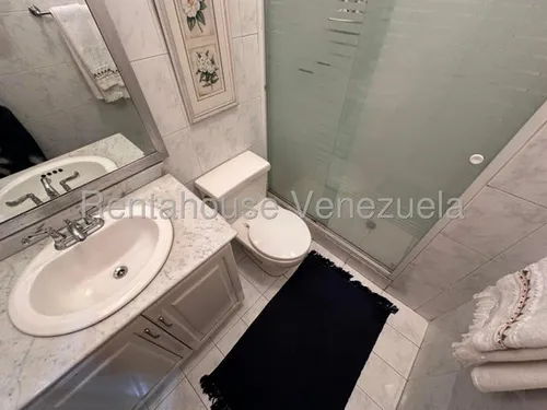 Venta De Penthouse Los Samanes