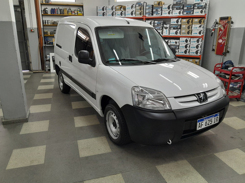 Peugeot Partner Hdi Furgon Con Solo 5500 Km ,pintura Origina