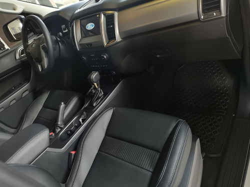 Imagen 15 de 17 de Ford Ranger Limited 3.2 D Pv