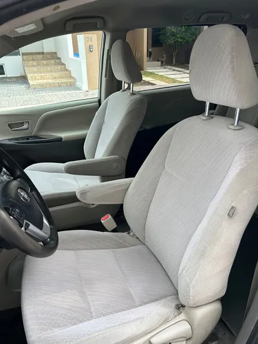 Toyota Sienna 3.5 Le At