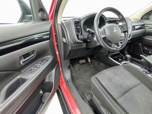 Imagen 14 de 15 de Mitsubishi Outlander 2019 5p Limited L4/2.4 Aut
