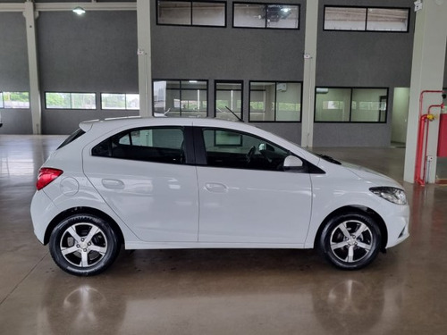 Chevrolet Onix Onix 1.4 MPFI LTZ 8V FLEX 4P AUTOMÁTICO