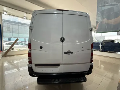 Mercedes-Benz Sprinter Cargo van larga