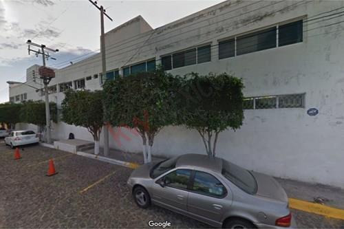 Edificio En Renta / Colonia Las Misiones / Querétaro