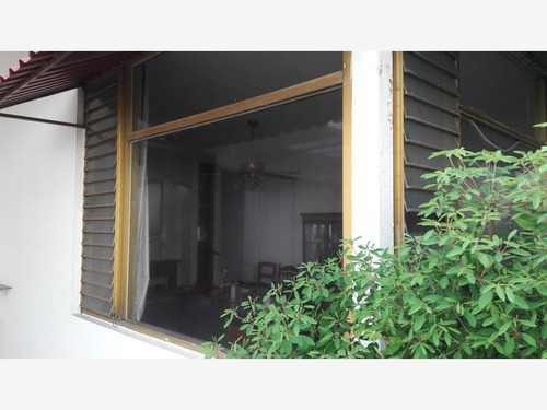 Imagen 3 de 14 de Bugambilias Casa Sola Amplia Ideal Para Negocio Con Alberca