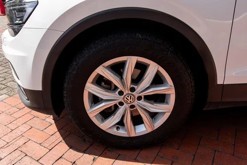 Volkswagen Tiguan TSI Comfortline 1.4T At 4x2