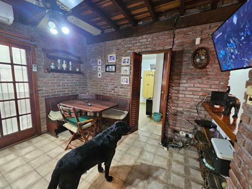 Casa En Venta 5 Ambientes En Ituzaingó Norte