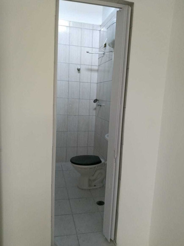 Imagem 8 de 10 de Casa 2 Comodos Vila Francos