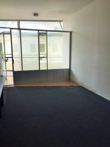 Local Comercial U Oficina En Renta , 30 M2, En Centro Comercial Sobre Avda. Toluca