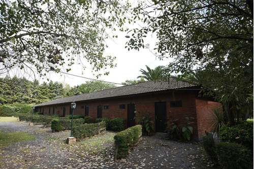Venta De Hotel 20 Hab Con Parque Y Pileta En Pilar