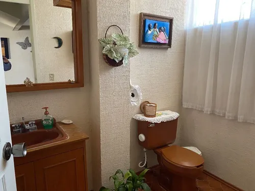 Casa En Venta, A Unos Pasos De Clínica Del Issste, En Privada, Pachuca, Hgo.