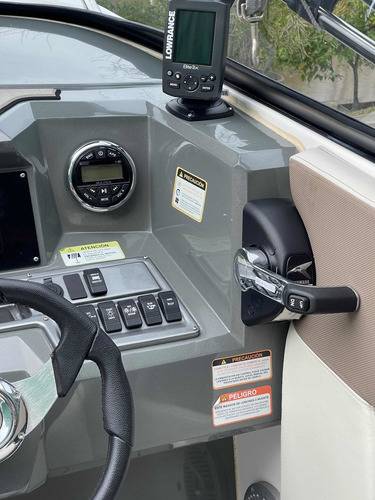 Imagen 7 de 24 de Quicksilver 2500 Yamaha 300 Hp 4 Tiempos 2017 2400