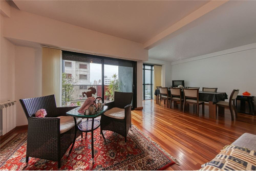 Imagen 2 de 27 de Piso En Venta En La Plata