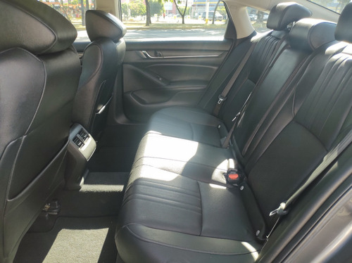 Imagen 8 de 15 de Honda Accord Touring 2019 Gris