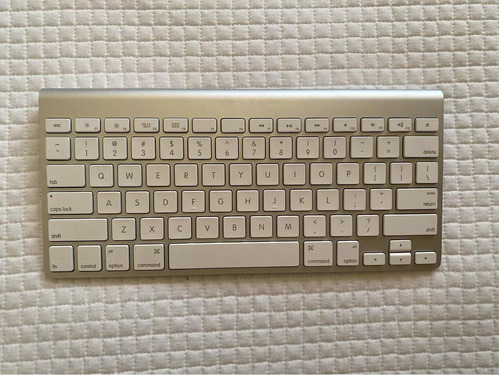 Teclado Inalámbrico Apple Magic Keyboard 1 A1314