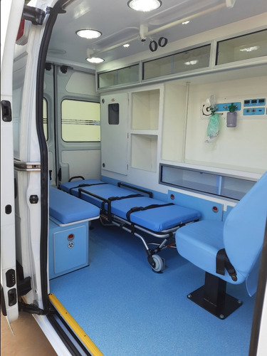 Imagem 11 de 11 de Ambulância Uti Renault Master L2h2 2021/2022 0km