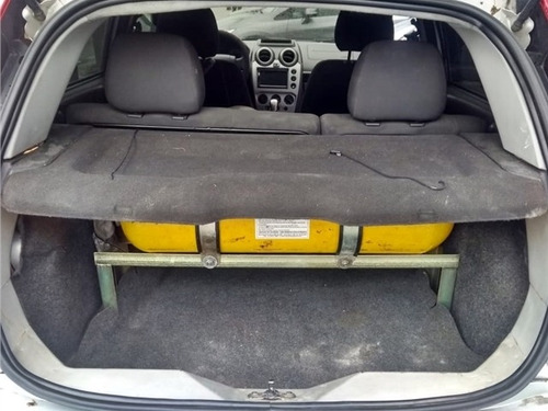 Ford Fiesta 1.0 Rocam Se Plus Hatch 8v Flex 4p Manual