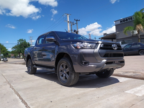 Toyota Hilux 2.4 D.cab. T.dsl Sr 4x4 2020