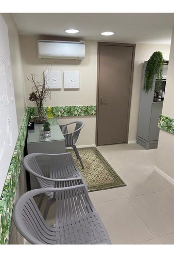 Imagem 2 de 9 de Vende 4 Salas No Bairro De Boa Viagem - Sa0986