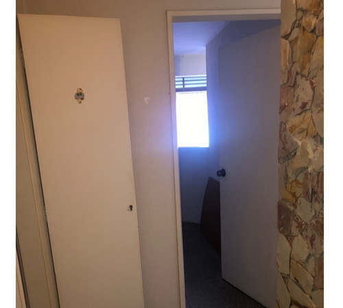 Imagen 3 de 8 de Vendo Apartamento Tipo Estudio - A Pocos Metros De La Ucv