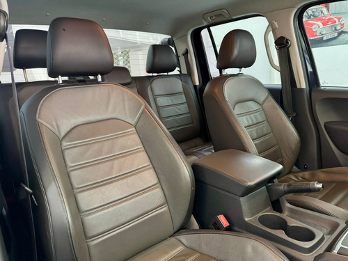 Volkswagen Amarok 3.0 Highline Cab. Dupla V6 4x4 Aut. 4p