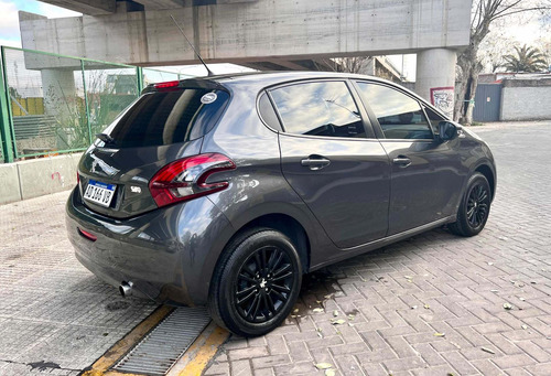 Imagen 2 de 15 de Peugeot 208 2018 1.6 Allure