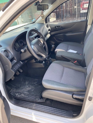 Imagen 9 de 9 de Nissan Np300 Plataforma 2020 Blanca