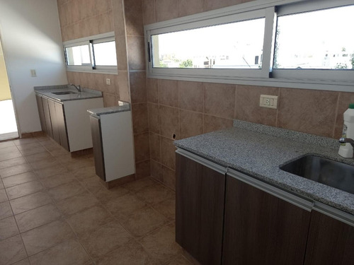 Imagen 29 de 30 de Amplio Y Moderno 2 Ambientes En Planta Baja.