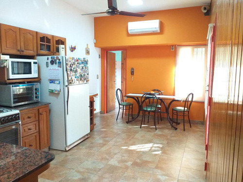 Venta De Chalet 4 Ambientes