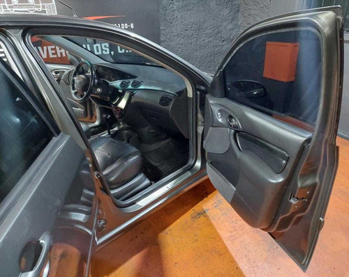 Imagen 8 de 12 de Ford Focus Sedan