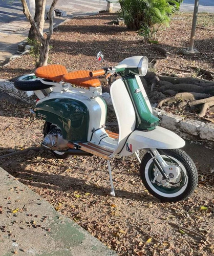 Imagem 4 de 9 de Lambretta Do Brasil Mini Saia