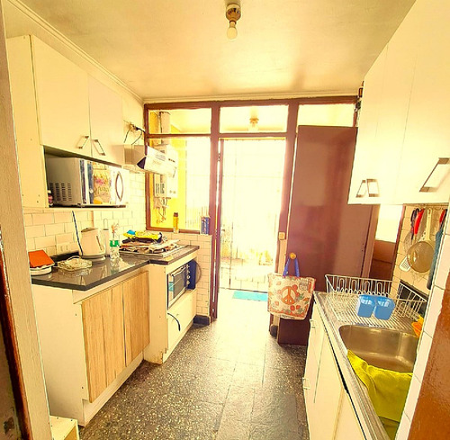 Casa Con Excelente Ubicación En Providencia
