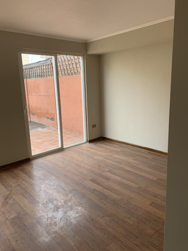 Linda Casa Dentro De Condominio
